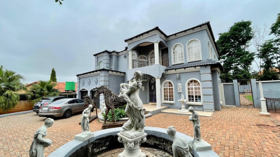 4 Bedroom Property for Sale in Safari Gardens North West